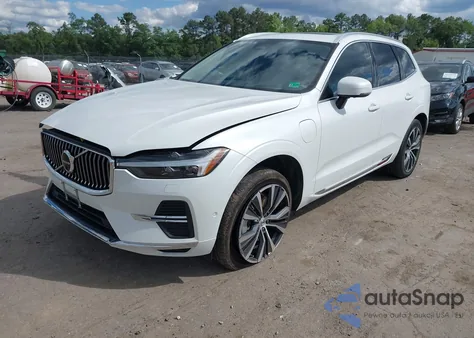 2022 Volvo Xc60 Recharge Plug-In Hybrid T8 Inscription Expression Extended Range from USA, damaged, VIN YV4H60DZ8N1033952
